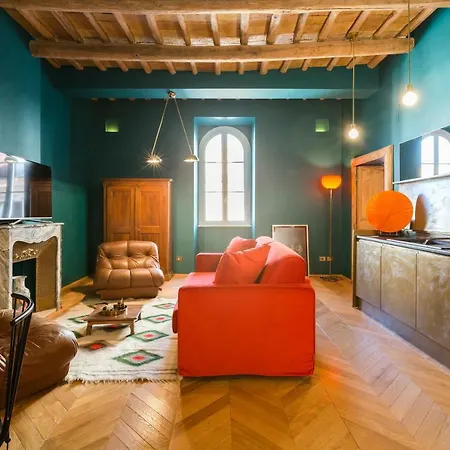 Glamour Leonina - Monti Apartment