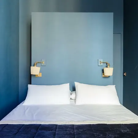 Glamour Leonina - Monti Apartment
